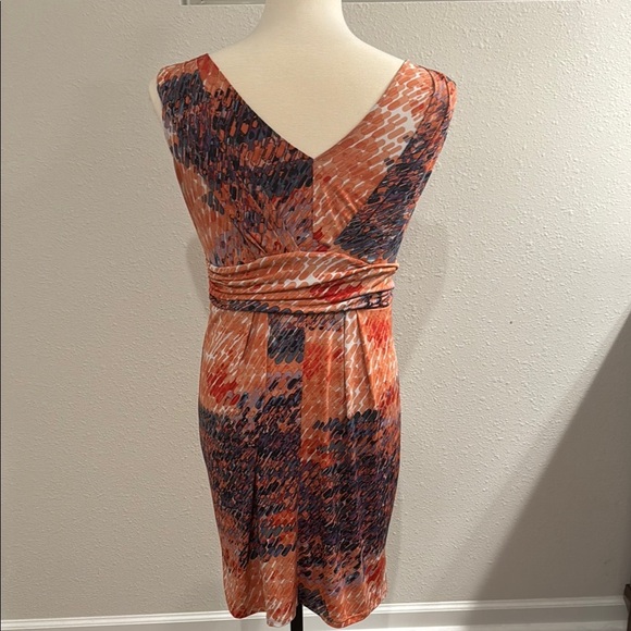 Orange and Black V-Neck Sleeveless Midi Dress - Picture 2 of 4